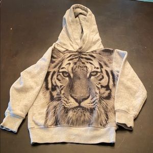 H&M 🐅 tiger sweatshirt